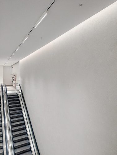 Ekologiškas molio tinkas H&M parduotuvės interjere | Royal Wall